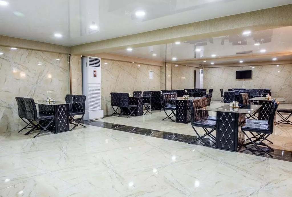 hotel blossom inn tbilisi_shabavizparvaz_04.jpg